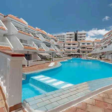 Appartement Serene Terrace And Pool
