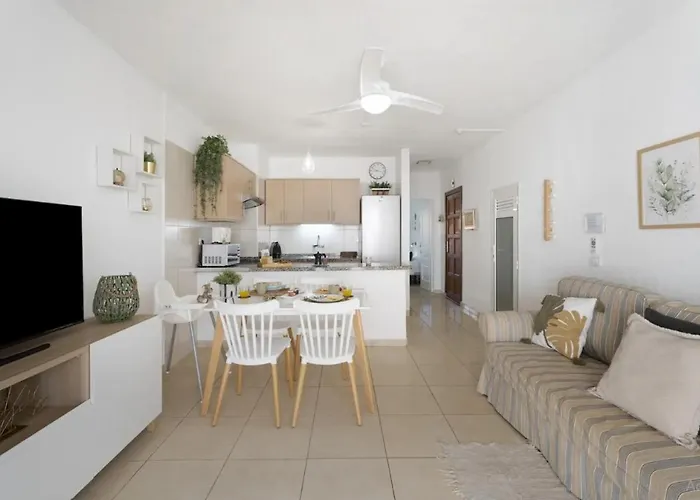 Serene Terrace And Pool Appartement *