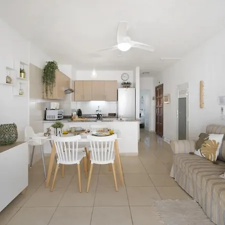 Serene Terrace And Pool Apartamento *