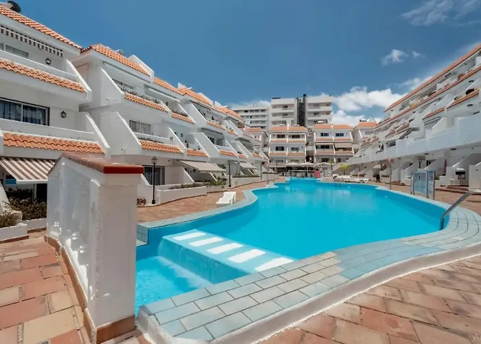 Apartman Serene Terrace And Pool