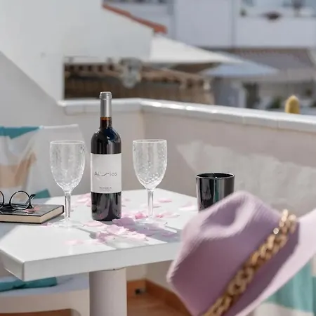 Serene Terrace And Pool Плая-де-лас-Америкас